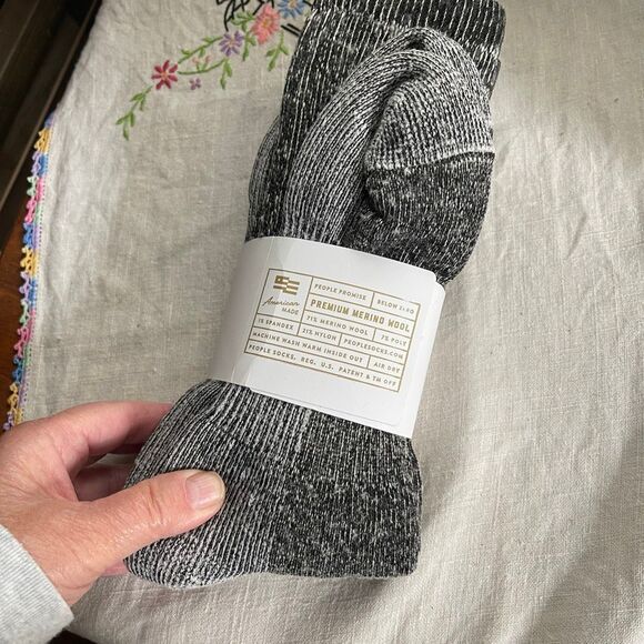 People Socks men’s size L premium Merino Wool below zero socks. - Picture 2 of 5